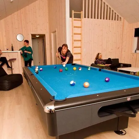 Sleeps 18 Pool Wifi *