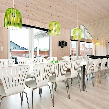 Sleeps 18 Pool Wifi