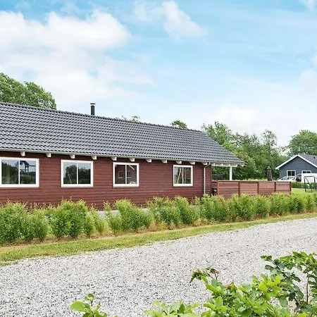 Sleeps 18 Pool Wifi Holiday home *