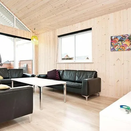Holiday home Sleeps 18 Pool Wifi *