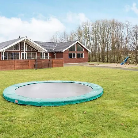 Holiday home Sleeps 18 Pool Wifi Pol